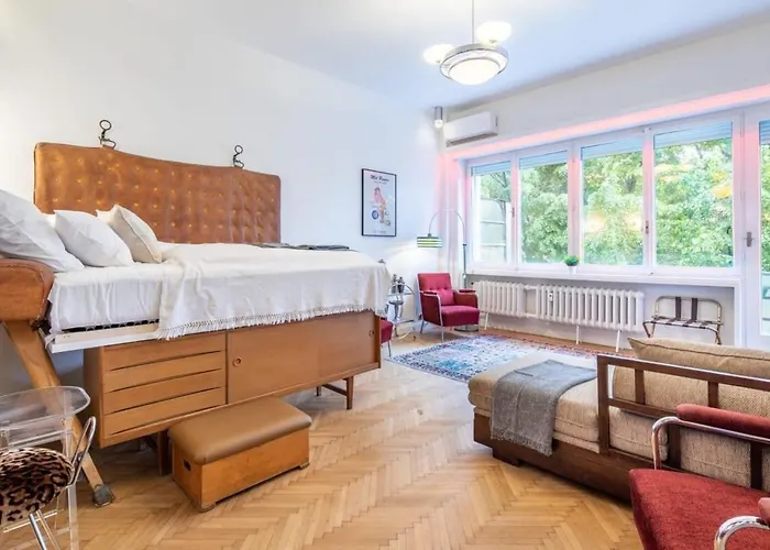 Unique Design - River View With Balcony