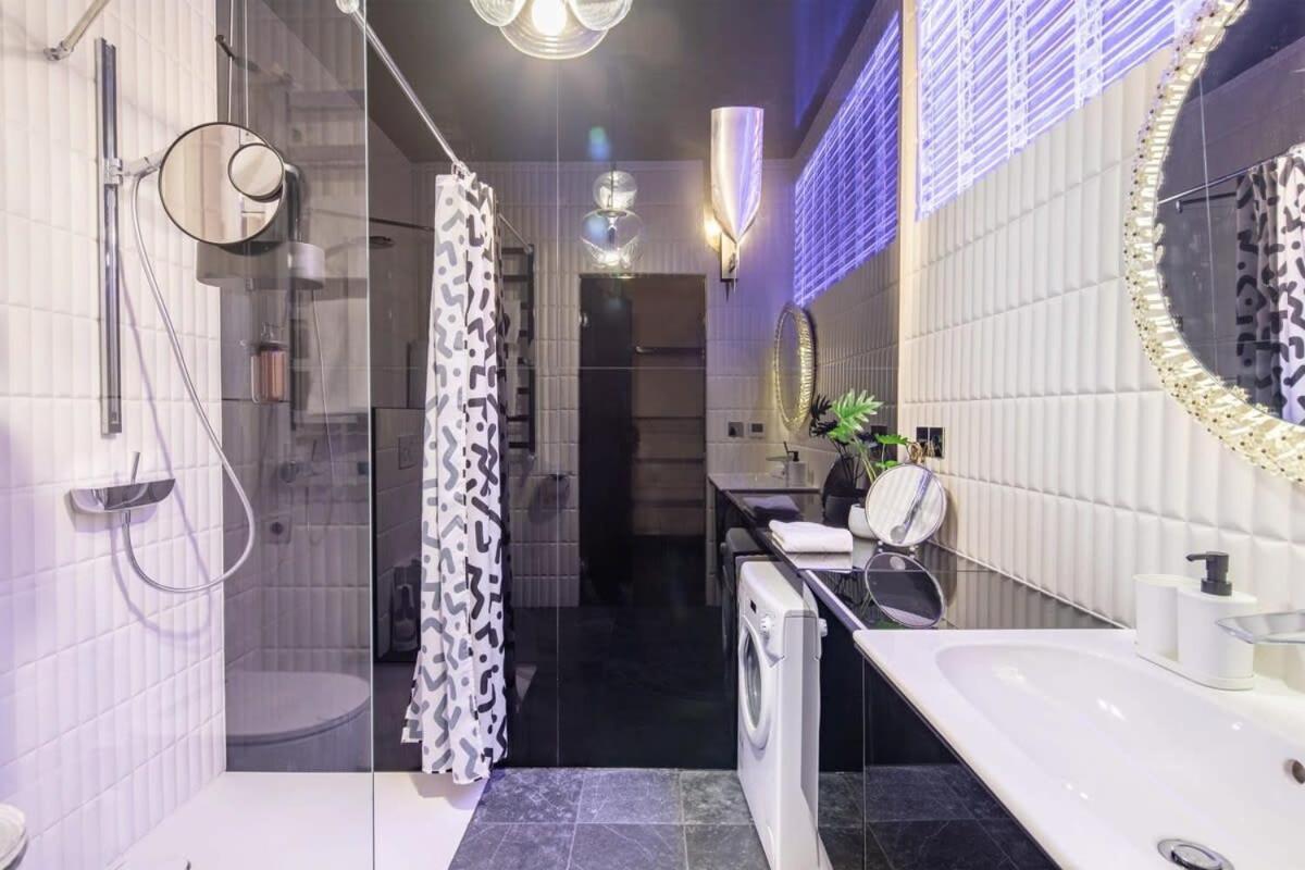 Apartment Unique Design - River View With Balcony Budapest